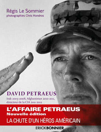 <em>L’affaire Petraeus, la chute d’un héros américain</em>
