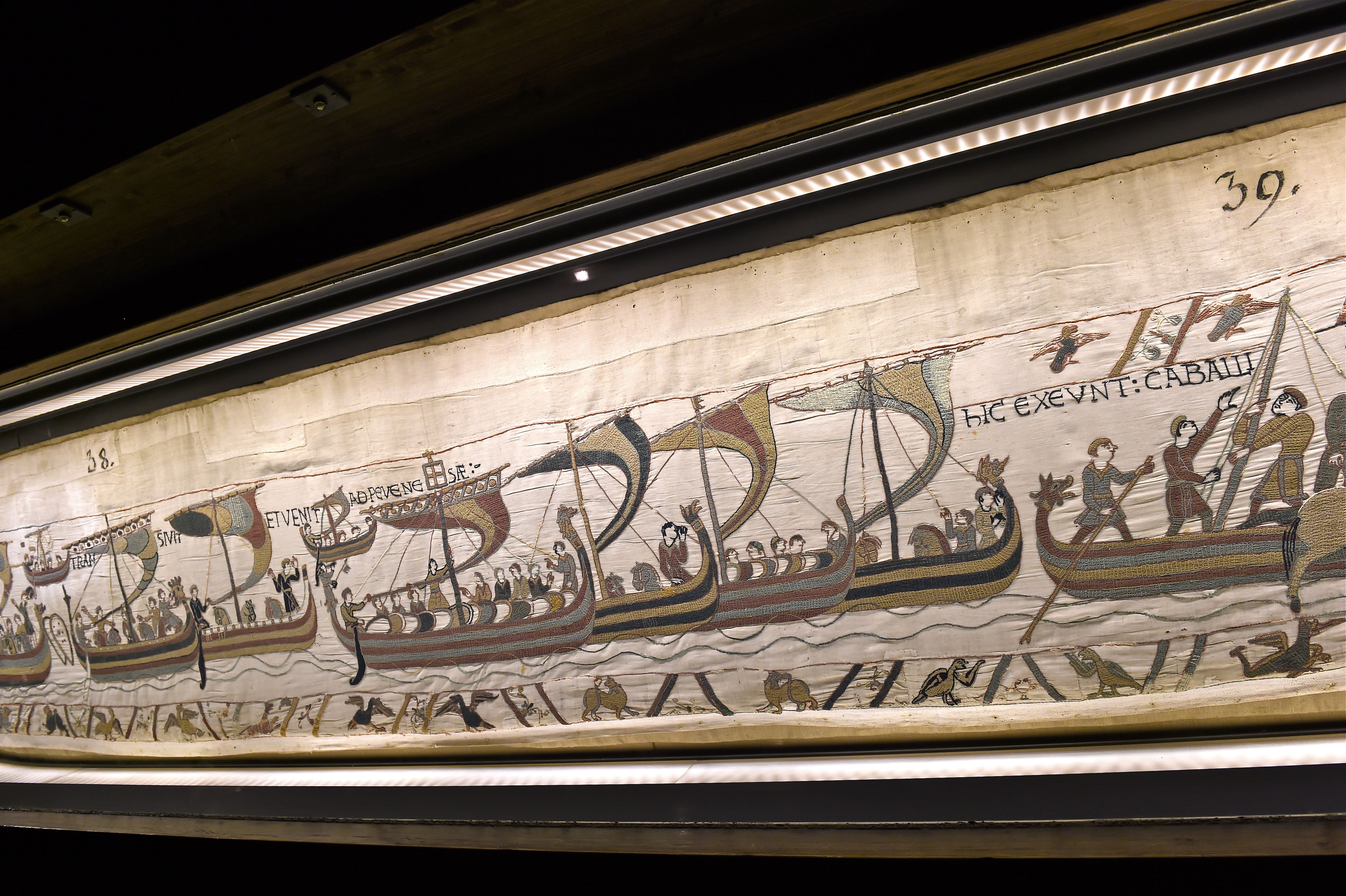 La Tapisserie de Bayeux (&copy; Mairie de Bayeux, via Wikimedia Commons)